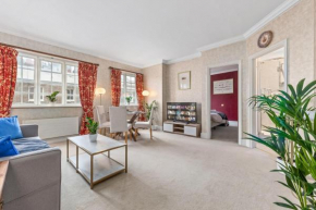 The Mayfair Large Snug